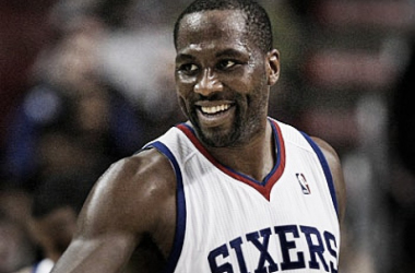 Los Sixers firman a Elton Brand