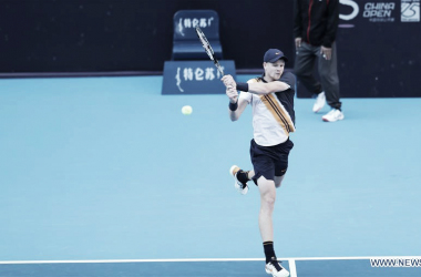 Edmund vence Gojowczyk de virada e avança à segunda rodada no ATP 500 de Pequim