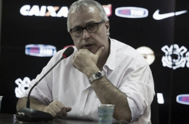 Presidente do Corinthians critica postura da torcida e pede mais apoio nos jogos