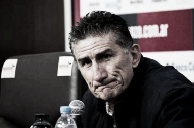 Eduardo Bauza: &quot;Todos queremos cuidar a Messi&quot;