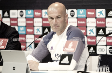 Zidane: &quot;El Madrid es un club muy serio y muy grande&quot;