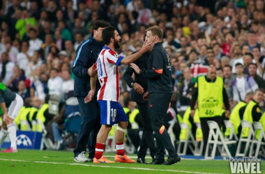 Arda Turan fue expulsado por doble amarilla