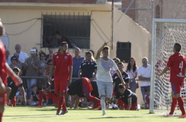 Simeone encuentra el gol en la cantera con Héctor Hernández