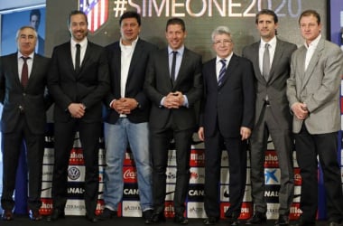 Simeone asegura que las renovaciones de Burgos y &#039;El Profe&#039; se resolverán “en los próximos días”