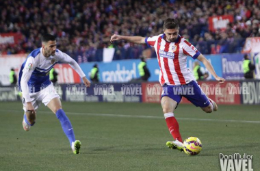 Siqueira fue expulsado y se perderá el partido contra el Sevilla