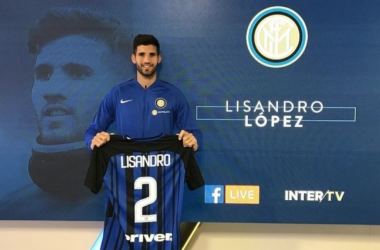 Inter, il giorno di Lisandro Lopez: "Obiettivo Champions, posso giocare centrale sia a 3 che a 4"