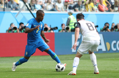 Mondiali - Problema muscolare per Douglas Costa, non ci sarà in Brasile-Serbia