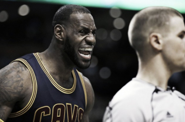 Los Cleveland Cavaliers liderados por James destrozan a los Boston Celtics