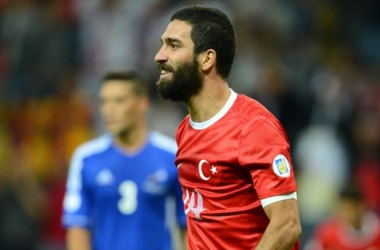 Arda Turan juega 20 minutos con Turquía