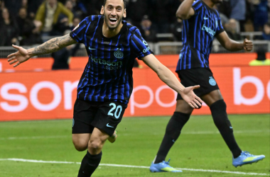 L'esultanza del centrocampista turco per la rete del momentaneo 2-2.