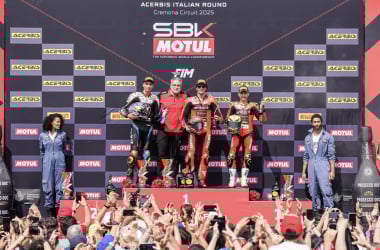 Triunfo en casa para Bulega después de contener perfectamente a Razgatlioglu en la Carrera 1 de Cremona