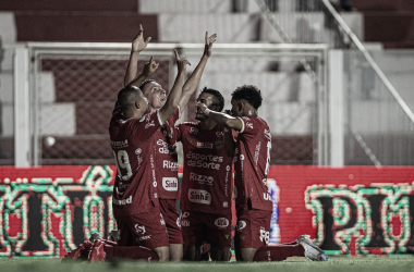 Vila Nova vence Botafogo-SP e mantém vivo sonho da Série A