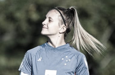 Recém convocada pra seleção brasileira, Vitória Calhau renova com o Cruzeiro até 2028