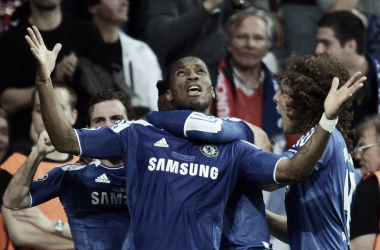 Drogba y Cech doctoran al Chelsea en Europa