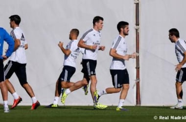 Gareth Bale se entrena con el grupo tras la vuelta de los internacionales