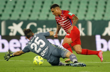 Machís se reincorpora al Granada tras no fraguarse su salida al Charlotte FC