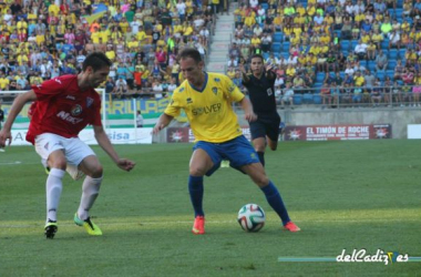 La Roda frena en seco al Cádiz