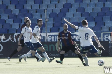 Huracán Valencia - Real Zaragoza B: campo difícil para seguir remando