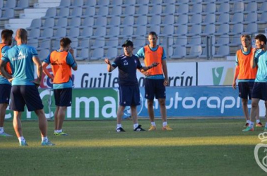 Gonzalo Arconada: &quot;Quiero tener a todos los futbolistas muy comprometidos&quot;