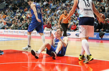 Tuenti Móvil Estudiantes - Guipuzkoa Basket: los colegiales arrancan contra el nuevo proyecto donostiarra