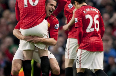 El Manchester United se corona campeón a costa de un endeble Villa