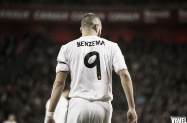 Benzema se hace bicentenario a ritmo de samba