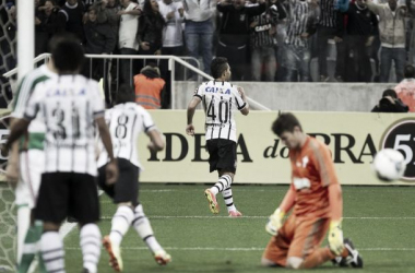 Corinthians vence clássico contra o Palmeiras e retorna à vice-liderança do Brasileirão