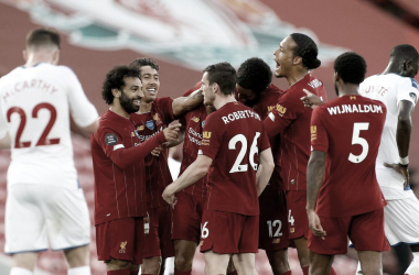 El Liverpool golea al Palace y cuenta las horas para ser campeón
