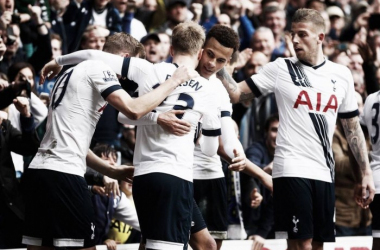 Tottenham Hotspur 3-0 Manchester United: Flurry of late goals keep Spurs' title hopes alive