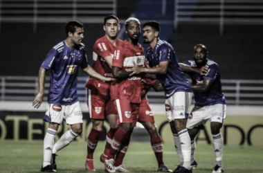 CRB e Cruzeiro empatam no Rei Pelé em jogo de baixo
nível técnico