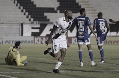 De virada, Ponte Preta derrota Cruzeiro e fica a três
pontos do G-4