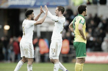 Swansea must keep hold of Gylfi Sigurdsson, says Neil Taylor