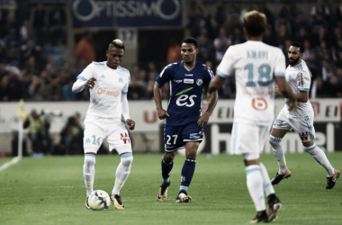 Em jogo de seis gols, Olympique de Marseille busca empate diante do Strasbourg e deixa G-3
