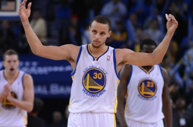 Stephen Curry Says He&#039;s A Better Offensive Player Than LeBron James