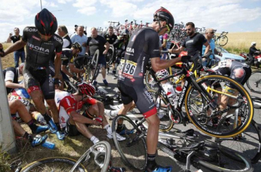 Una caída deja sin aliento al Tour