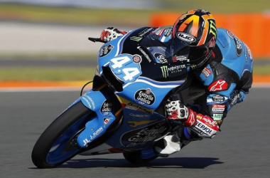 Rookie Canet claims the final Moto3 pole of the season in Valencia