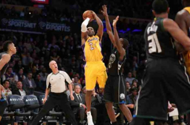 Lakers-Bucks Preview: Legendary Kobe Bryant Tests Rising Star Jabari Parker