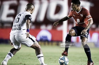 FIJA. Romero(derecha), seguramente sea titular en Independiente y Ayala(izquierda) estaría en la otra vereda. Foto: Getty images