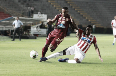 Junior de Barranquilla venció en Ibagué al Deportes Tolima e igualó la línea del líder