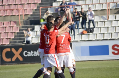 El Nàstic sufre contra el Villarreal B para volver al liderato