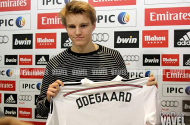 Fotos e imágenes de la presentación de Martin Ødegaard por el Real Madrid
