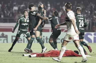 Com gols nos acréscimos, Palmeiras vira sobre São Paulo e aumenta vantagem na liderança