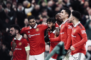 Los jugadores del United celebrando el triunfo en Old Trafford. Fuente: Twitter - Manchester United