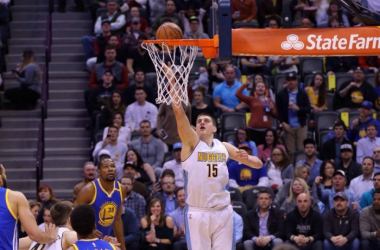 NBA - Pioggia di triple a Denver: i Nuggets asfaltano Golden State (132-110)
