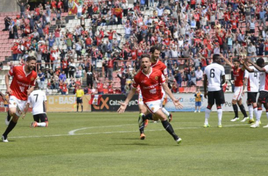 Goleada tardía para que el Nàstic certifique la promoción de ascenso