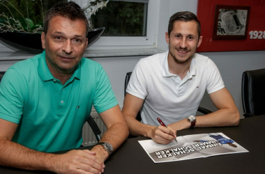 Steven Skrzybski makes step up to the Bundesliga with Schalke