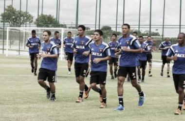 Sport viaja para duelo com Fortaleza com time titular indefinido