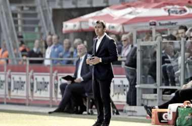 Van Bronckhorst: &quot;Este empate es un mal resultado&quot;