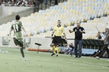 Marcelo Oliveira lamenta tempos distintos, mas comemora empate do Coritiba