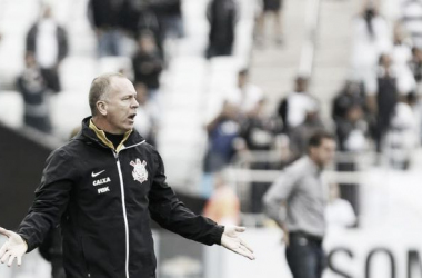 Mano Menezes afirma que o time não sentiu novamente ao jogar na Arena Corinthians